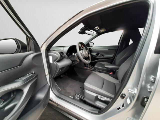Toyota YARIS Cross 1.5 Hybrid 115 First Edition | comfortpakket | park sensoren | stuur en stoelverw | elec inkl spiegels |