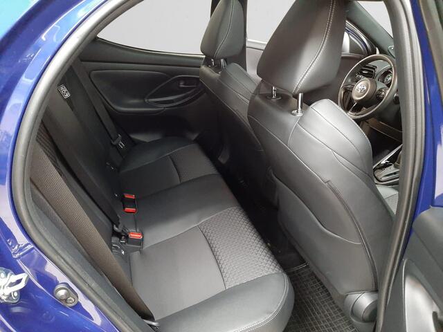Toyota YARIS 1.5 Hybrid Executive | panodak | 17" sportvelgen | navi | Carplay/Android |
