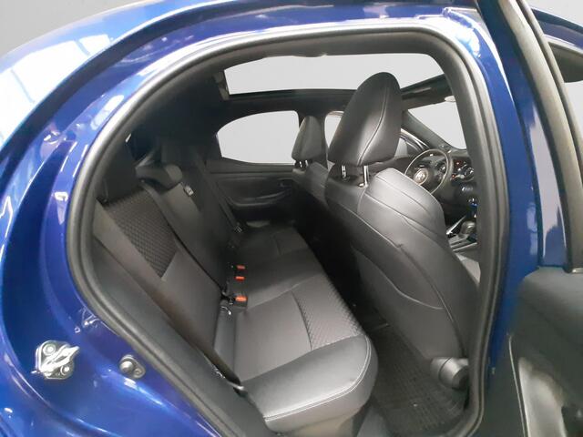 Toyota YARIS 1.5 Hybrid Executive | panodak | 17" sportvelgen | navi | Carplay/Android |