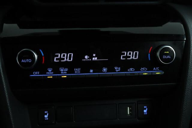 Toyota YARIS Cross 1.5 Hybrid GR Sport | Parkeer sensoren | Stoelverwarming | Navigatie | Keyless |