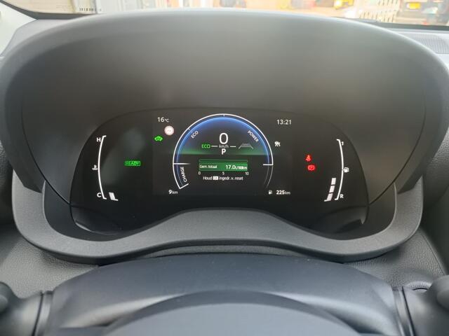 Toyota YARIS 1.5 Hybrid 115 Dynamic | Comfort Pakket | Navi | Sensoren v/a