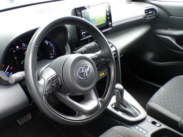 Toyota YARIS Cross 1.5 Hybrid Active, Automaat / Carplay + Android Auto / Sensoren + Camera / Keyless / Navigatie / 16'' LMV