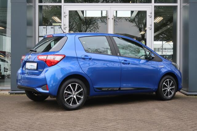 Toyota YARIS 1.5 HYBRID, Navi, Clima, Cruise Control, etc.