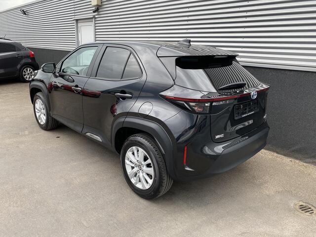 Toyota YARIS Cross 1.5 Hybrid Dynamic Edition Incl: AppleCarPlay / AndroidAuto, Navigatie, Parkeersensoren, Smart key, Privacy glass, Achteruitrijcamera, Adaptieve cruise controle