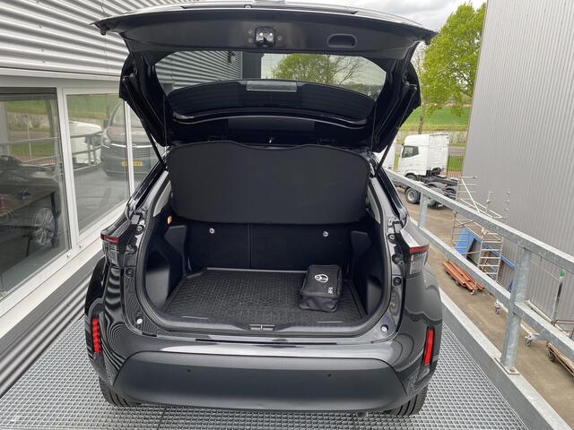 Toyota YARIS Cross 1.5 Hybrid Dynamic Edition Incl: AppleCarPlay / AndroidAuto, Navigatie, Parkeersensoren, Smart key, Privacy glass, Achteruitrijcamera, Adaptieve cruise controle