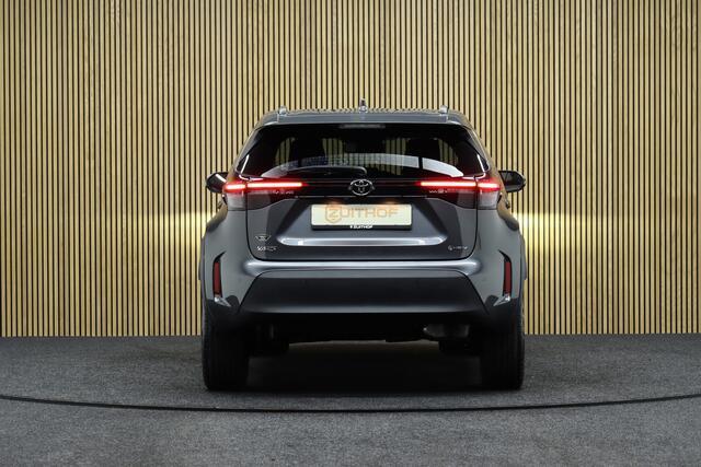 Toyota YARIS Cross 1.5 Hybrid 115 First Edition | Comfort Pack | Nieuw uit voorraad leverbaar | ¤ 2.000,- voorraad voordeel! | Adaptive-cruise | Apple Carplay & Android Auto | Camera | Navigatie | Dodehoekdetectie