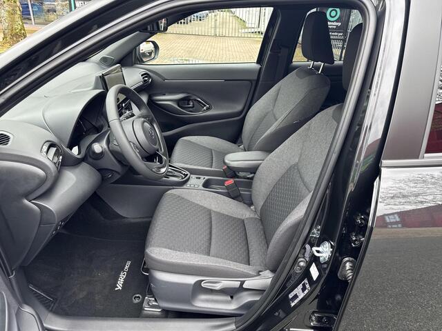 Toyota YARIS Cross 1.5 Hybrid 130pk First Edition Comfort Pack | 06-10141018 Voor meer informatie