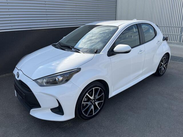 Toyota YARIS 1.5 Hybrid Style Apple Carplay en/of Android auto Navigatie, Stoelverwarming, 17"LMV, Achteruitrijcamera, Adaptieve cruise control,