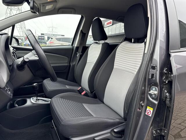 Toyota YARIS 1.5 Hybrid Dynamic **NAVIGATIE/ KEYLESS/ GARANTIE**