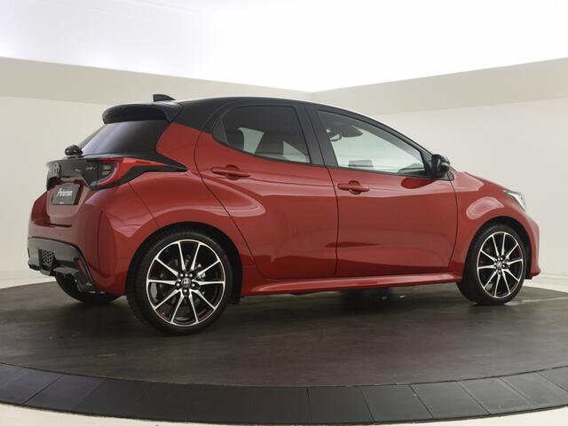 Toyota YARIS 1.5 Hybrid GR Sport | Parkeersensoren V+A | HUD | BLS | All Seas