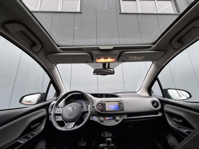 Toyota YARIS 1.5 Hybrid Volcano Edition