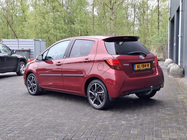 Toyota YARIS 1.5 Hybrid Volcano Edition