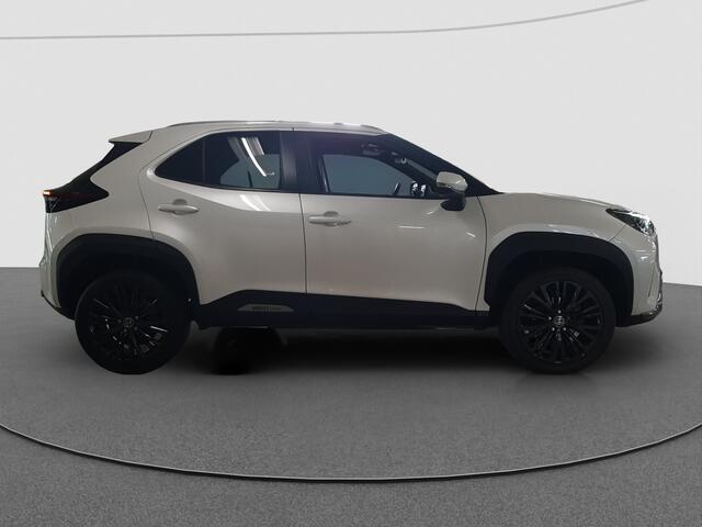 Toyota YARIS Cross 1.5 Hybrid Adventure Limited | Panodak | JBL | HUD | Electr. klep | PDC