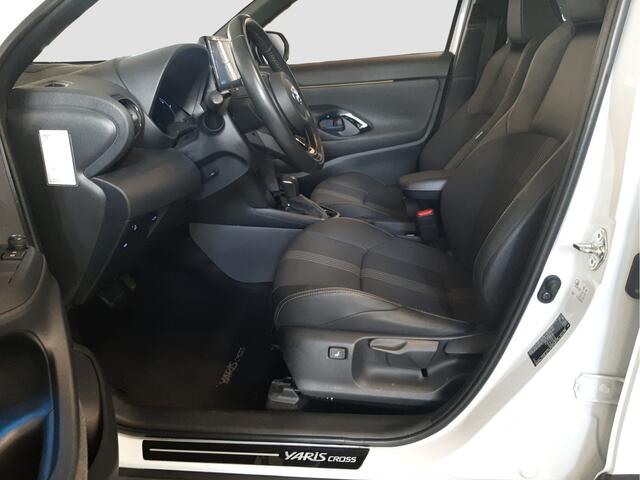 Toyota YARIS Cross 1.5 Hybrid Adventure Limited | Panodak | JBL | HUD | Electr. klep | PDC