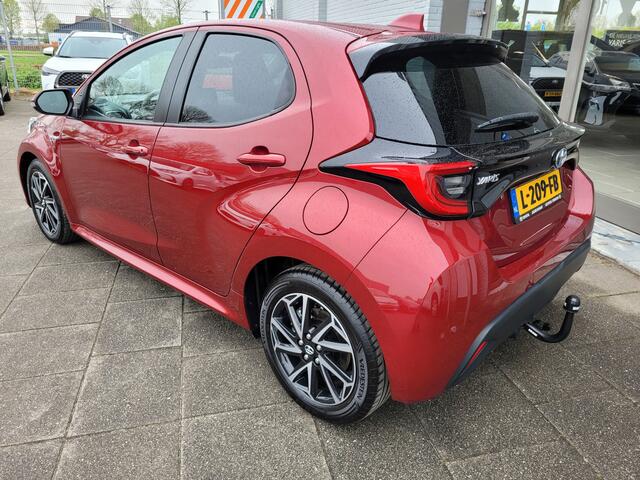 Toyota YARIS 1.5 Hybrid Style Aut. | PDC | Cruise | Privacy glass | Climatecontrol | Camera