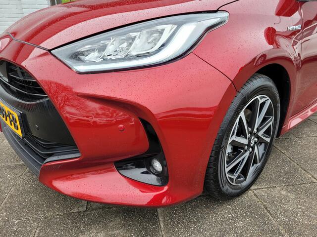 Toyota YARIS 1.5 Hybrid Style Aut. | PDC | Cruise | Privacy glass | Climatecontrol | Camera