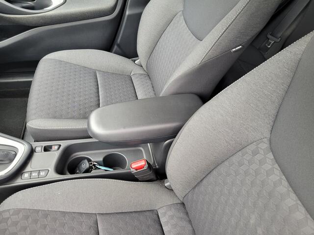 Toyota YARIS 1.5 Hybrid Style Aut. | PDC | Cruise | Privacy glass | Climatecontrol | Camera