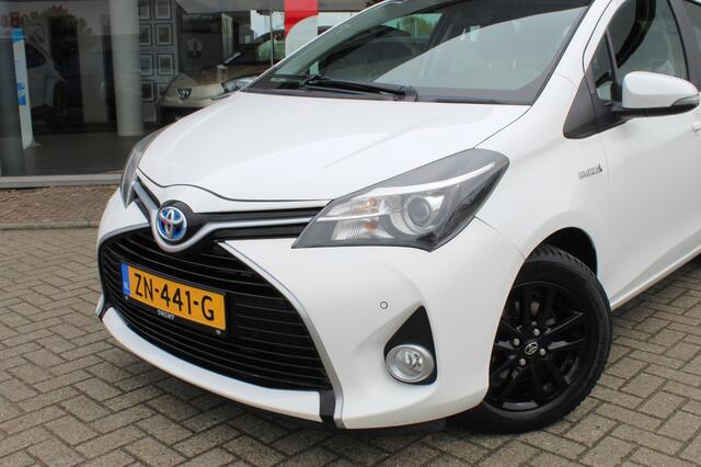 Toyota YARIS 1.5 Hybrid Trend | Sensoren v/a | Keyless Start | Achteruitrijca