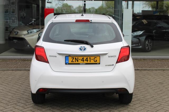 Toyota YARIS 1.5 Hybrid Trend | Sensoren v/a | Keyless Start | Achteruitrijca