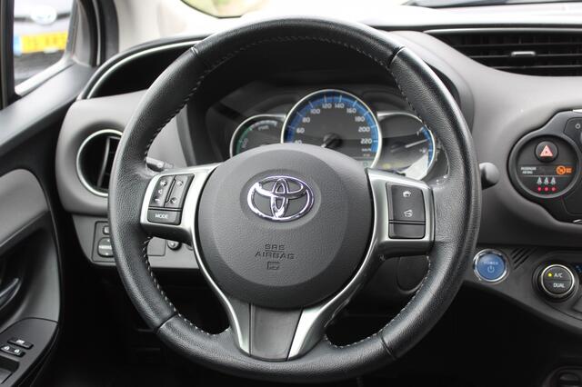 Toyota YARIS 1.5 Hybrid Trend | Sensoren v/a | Keyless Start | Achteruitrijca