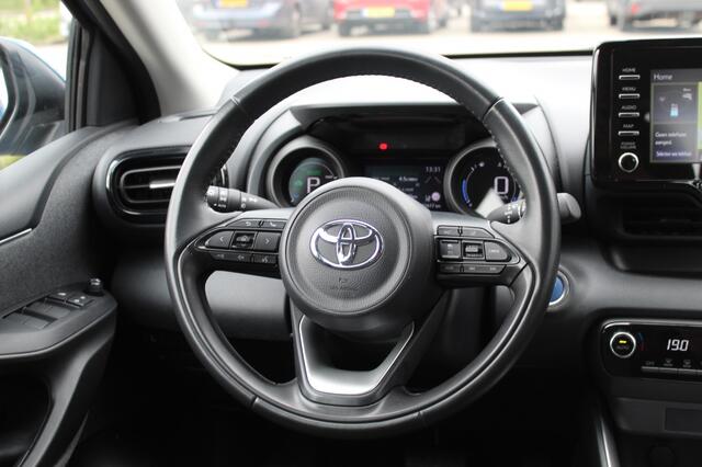 Toyota YARIS 1.5 Hybrid Dynamic | NL Auto | Navi | Keyless Entry & Start | An