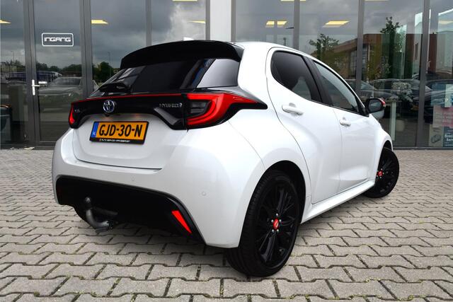 Toyota YARIS 1.5 Hybrid GR Sport | Pano | Camera | Head-Up | JBL |