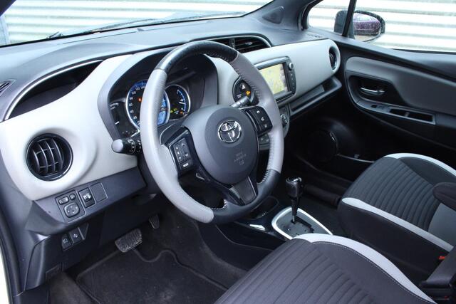 Toyota YARIS 1.5 Hybrid Bi-Tone AUT 1eEIG NAVI CAMERA CRUISE BT '16