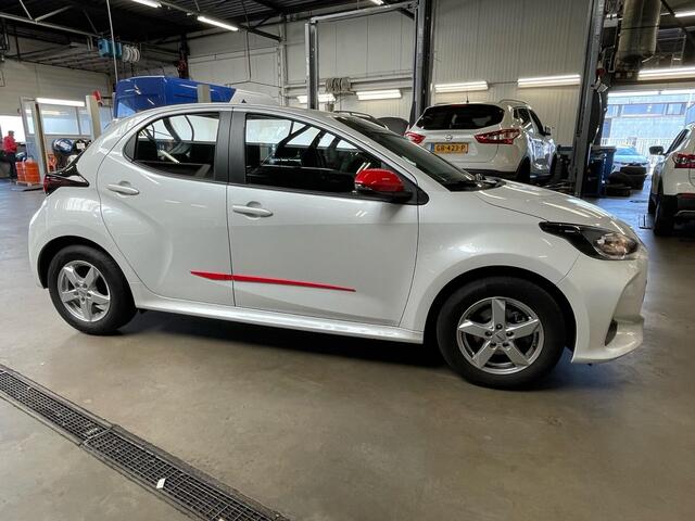 Toyota YARIS 1.0 VVT-i Active Nieuwe Foto's Volgen!