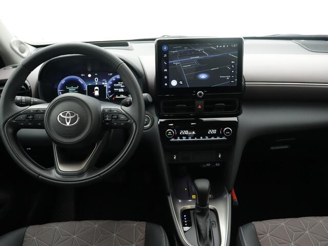 Toyota YARIS Cross 1.5 Hybrid 130 Executive | DEMO | Parkeersensoren | Dodehoek Ass. LM velgen | Stoelverwarming | Navigatie | Cruise Control Adaptief |