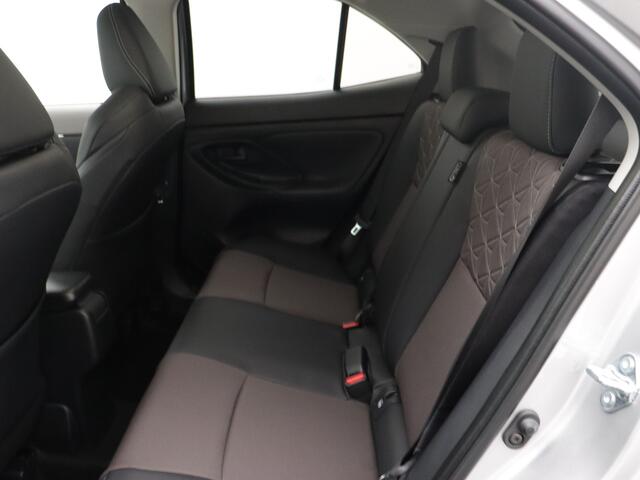 Toyota YARIS Cross 1.5 Hybrid 130 Executive | DEMO | Parkeersensoren | Dodehoek Ass. LM velgen | Stoelverwarming | Navigatie | Cruise Control Adaptief |