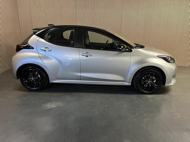 Toyota YARIS 1.5 Hybrid Active Bi-Tone