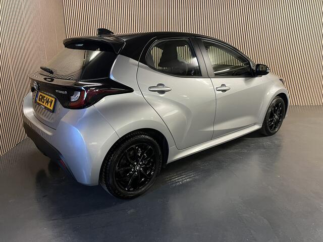 Toyota YARIS 1.5 Hybrid Active Bi-Tone