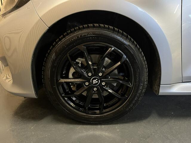 Toyota YARIS 1.5 Hybrid Active Bi-Tone