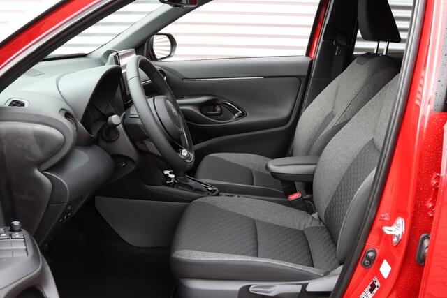 Toyota YARIS Cross 1.5 Hybrid 130 Team-Player NIEUW Safety+ Winter-pakket
