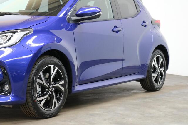 Toyota YARIS 1.5 Hybrid 115 Dynamic Stoel en stuur verwarming, parkeersensoren, Draadloos telfoonladen
