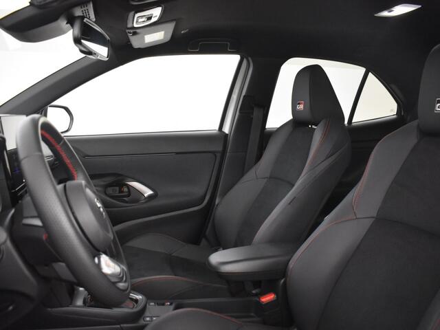 Toyota YARIS 1.5 Hybrid 130 GR Sport | JBL | BLS | Parkeersensoren V+A
