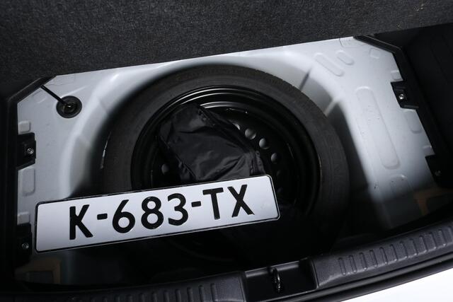 Toyota YARIS 1.5 VVT-i Active 125PK, Trekhaak, Verwacht, Apple Carplay / Android Auto, Camera, Regensensor, 1e eigenaar, Dealer onderhouden!