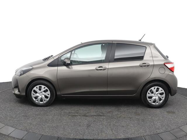 Toyota YARIS 1.0 VVT-i Comfort | Airco | Radio cd | Electrische ramen en spiegels |