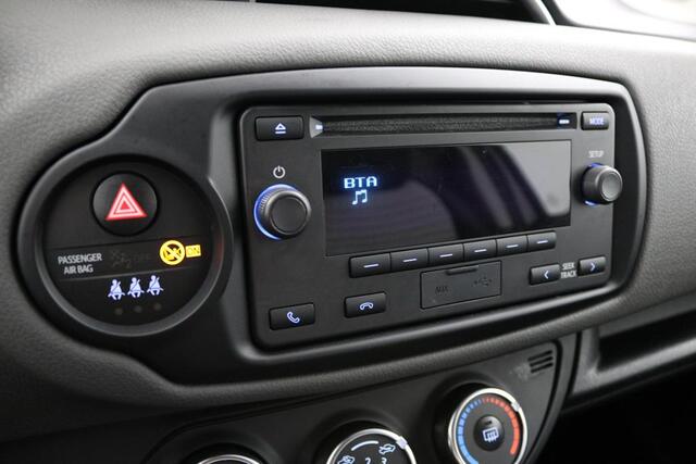 Toyota YARIS 1.0 VVT-i Comfort | Airco | Radio cd | Electrische ramen en spiegels |