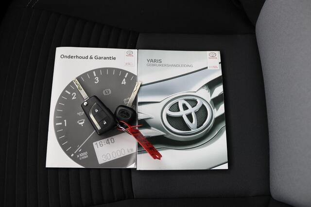 Toyota YARIS 1.0 VVT-i Comfort | Airco | Radio cd | Electrische ramen en spiegels |