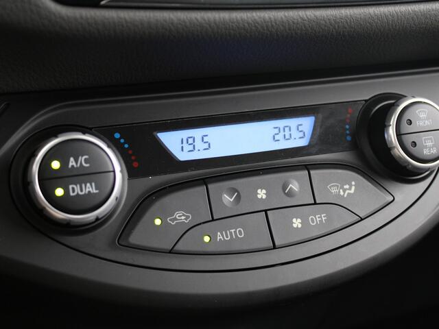 Toyota YARIS 1.5 Hybrid Active | Navigatie | Dealer onderhouden |