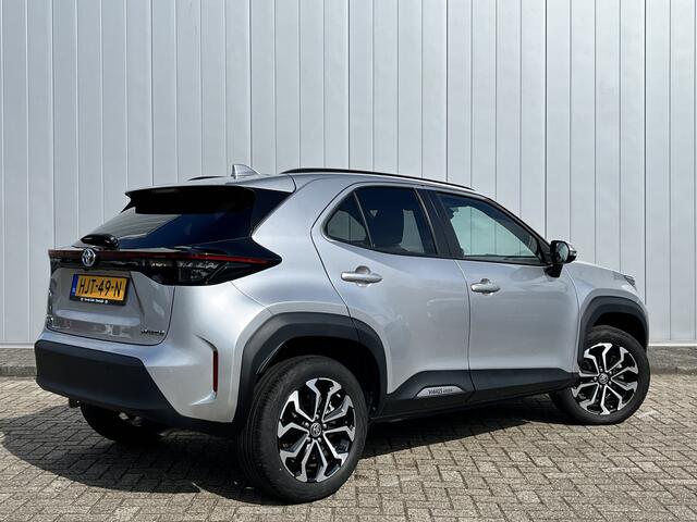 Toyota YARIS Cross 1.5 Hybrid Dynamic Limited Stoel Verwarming Parkeersensoren Voor en Achter Carplay keyless