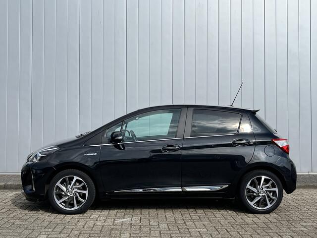 Toyota YARIS 1.5 Hybrid Premium Pano Dak Navi Camera Dealer onderhouden Trekhaak