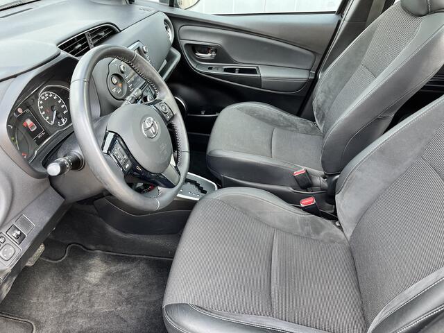 Toyota YARIS 1.5 Hybrid Premium Pano Dak Navi Camera Dealer onderhouden Trekhaak