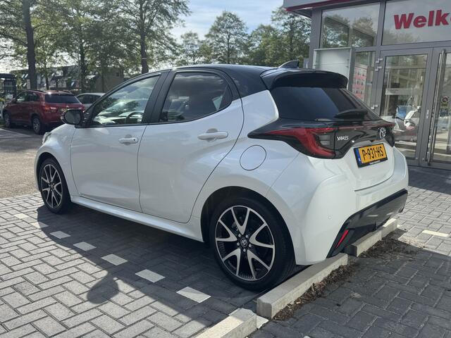 Toyota YARIS 1.5 Hybrid Executive Bi-Tone Head-up display, JBL, Dodehoekdetectie, PDC V + A , All-in Rijklaarprijs