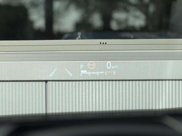 Toyota YARIS 1.5 Hybrid Executive Bi-Tone Head-up display, JBL, Dodehoekdetectie, PDC V + A , All-in Rijklaarprijs