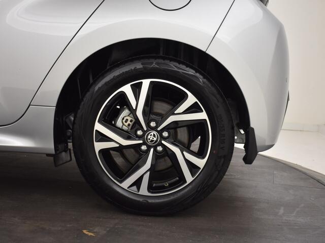 Toyota YARIS 1.5 Hybrid 115 Style | BSM | PDC V+A | Stuur en Stoelverwarming