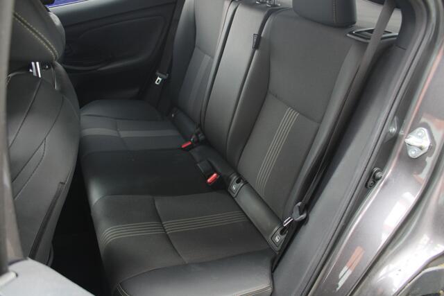 Toyota YARIS Cross 1.5 Hybrid Adventure Trekhaak, JBL Audio, Head-up Display, Elektrische Achterklep, Stuur- en Stoelverwarming