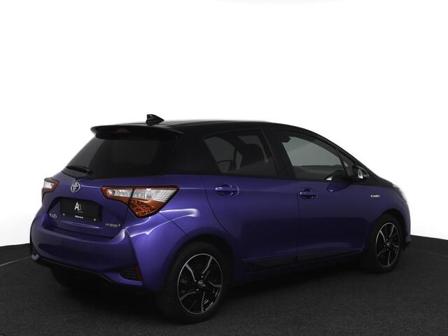 Toyota YARIS 1.5 Hybrid Bi-Tone | Keyless entry | Parkeer camera | Cruise control |