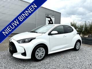 toyota-yaris-1.5-hybrid-active-navi